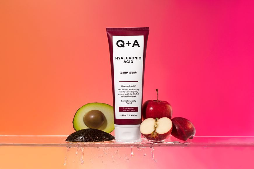 Очищуючий гель для тіла з гіалуроновою кислотою Q+A Hyaluronic Acid Body Wash 250ml 5060486266203 фото